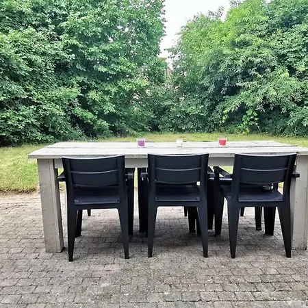 Strandhuisje Op Nabij Nijmegen Holiday home Ewijk