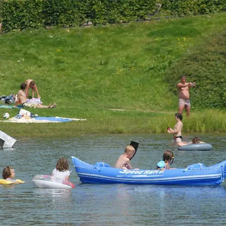 Strandhuisje Op Nabij Nijmegen Holiday home *